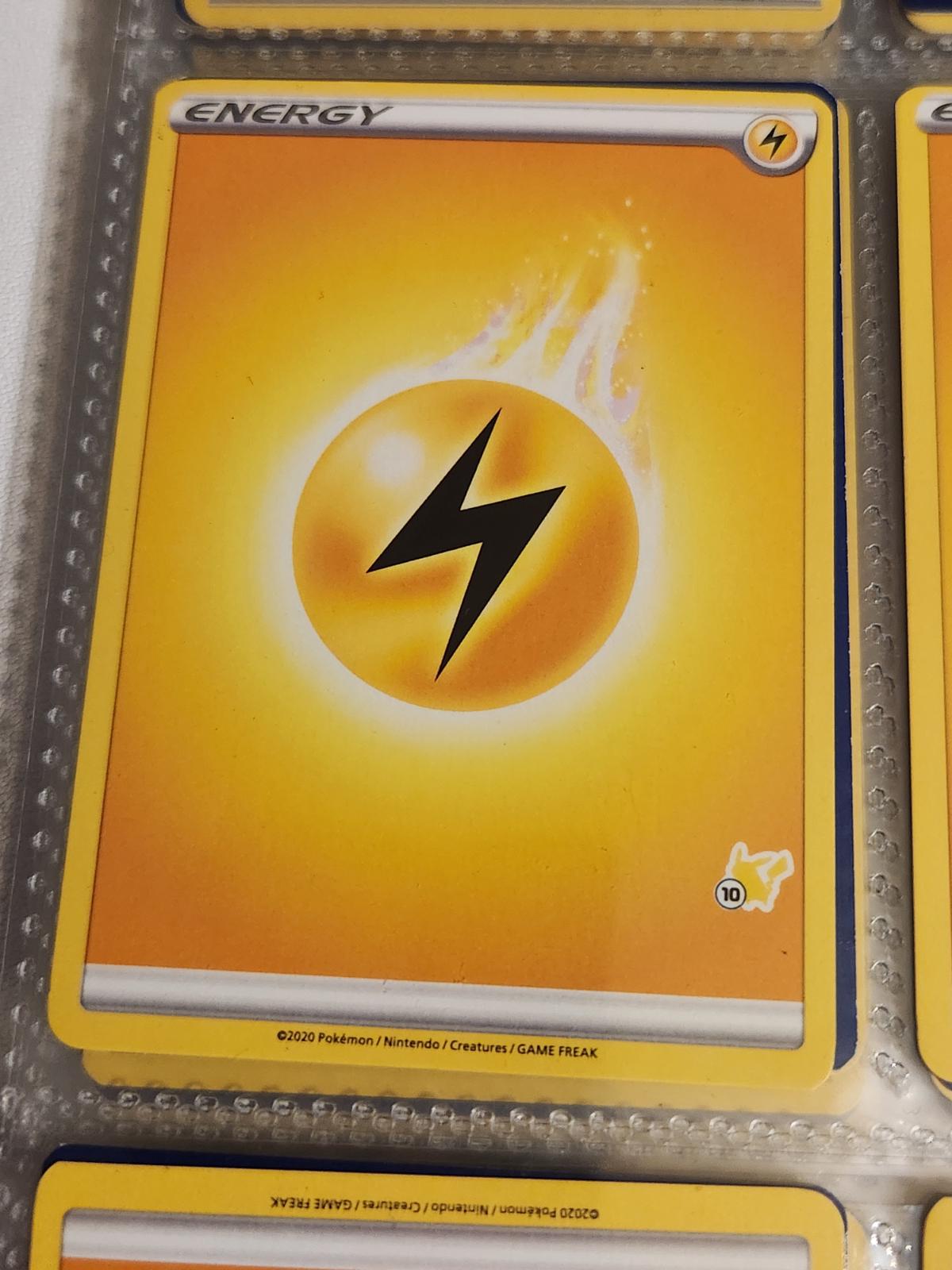 Lightning Energy (#10), SM Trainer Kit: Lycanroc & Alolan Raichu